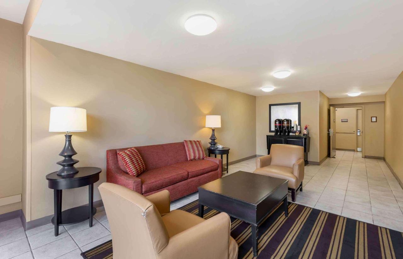 Suburban Studios Copley Akron West Luaran gambar